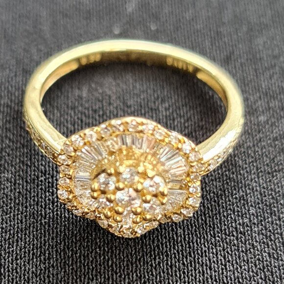 Beautiful diamond ring size 6  - Part 1 - Picture 4 of 16